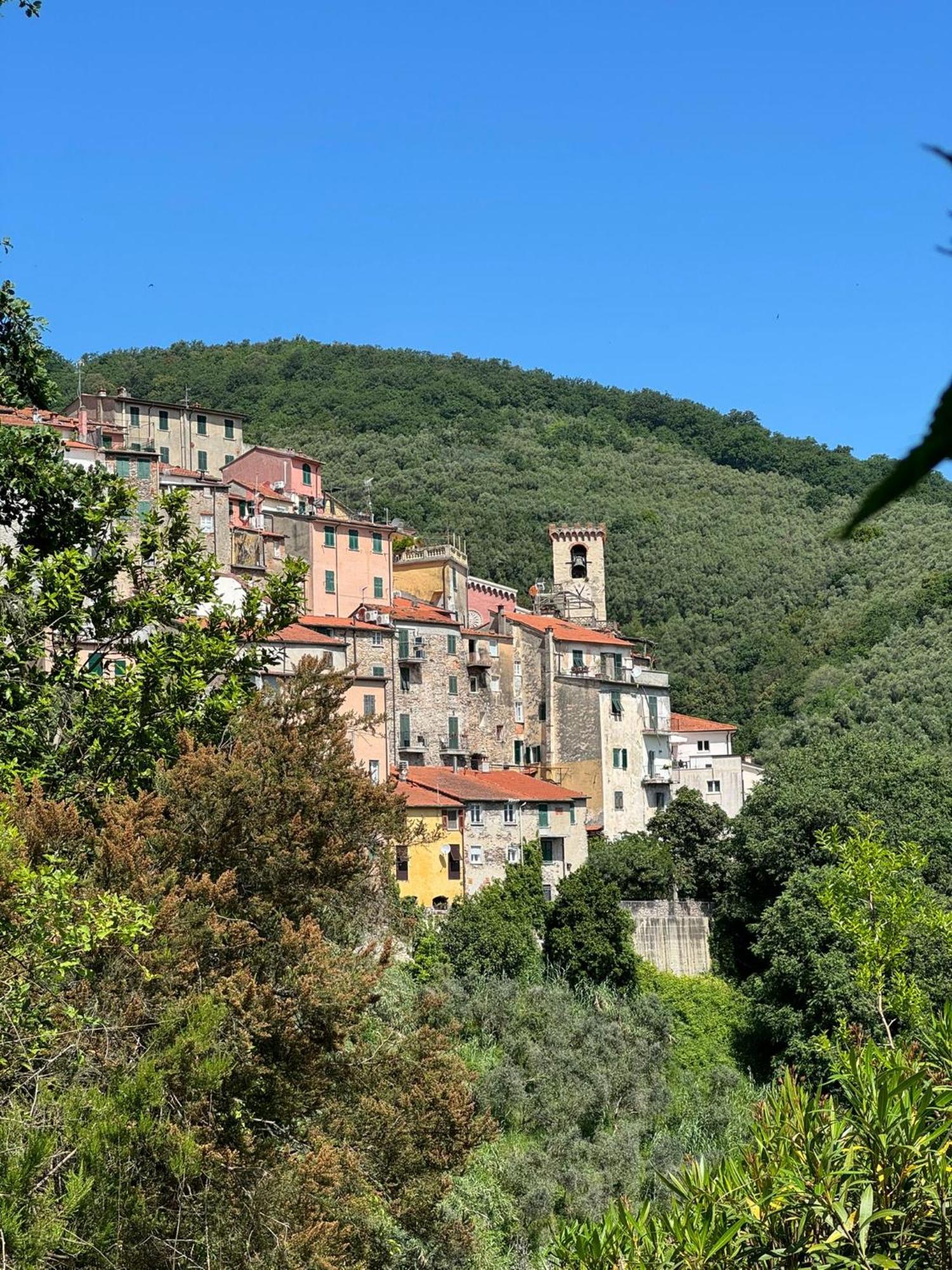 La Terrazza Di Ameglia Alta Apartment Exterior photo